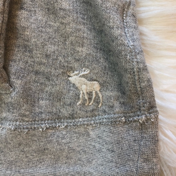 Abercrombie&Fitch gray zip up sweatshirt - Picture 2 of 7